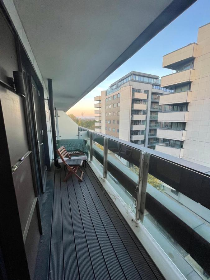 Amazing Apartment Moments Away From The Heart Of London Londres Exterior foto